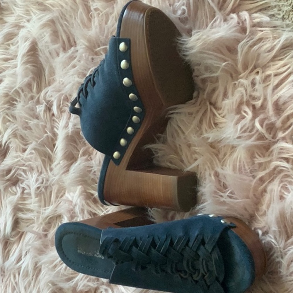 Michael Kors brand new navy platform size 8